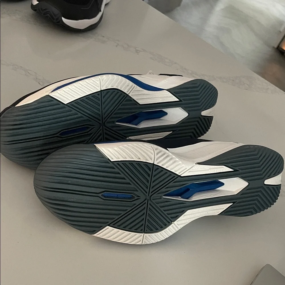 Wilson Navy and White Tennis Shoes - Picture 4 of 4